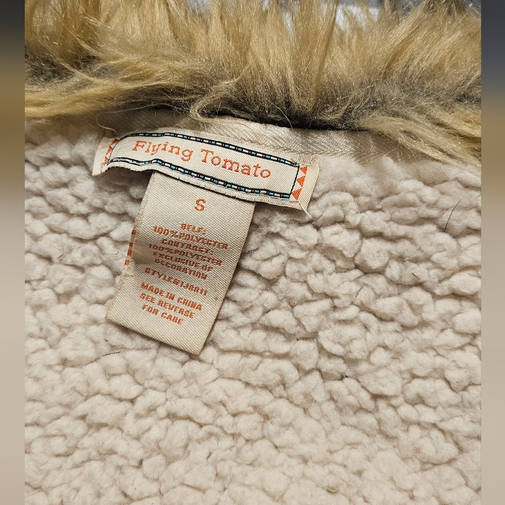 Flying Tomato Faux Shearling Embroidered Faux Fur Trim Vest  Size Small - Picture 6 of 6